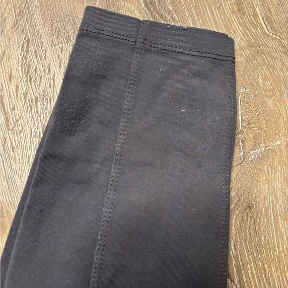Size Medium Charcoal Atheleta Metro Leggings - Picture 5 of 6